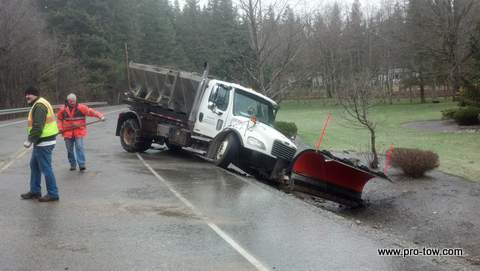 KC Sanding Truck Recovery Ravensdale, WA