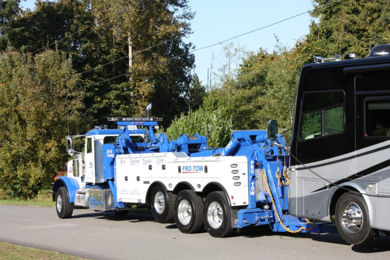 Services ProTow 24 Hr Towing