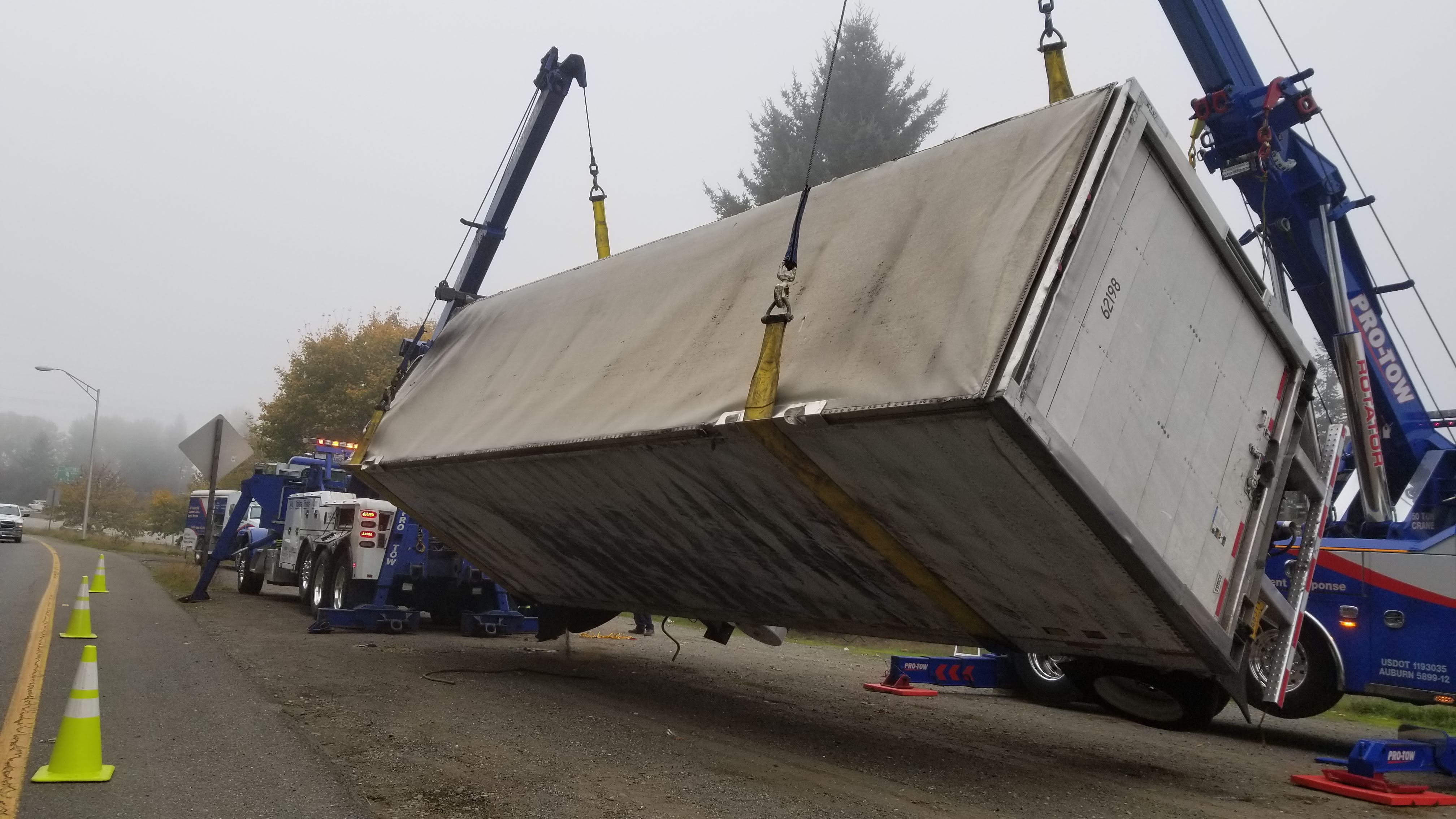 teamprotow auburn wa semi trailer towing (11) ProTow 24 Hr Towing