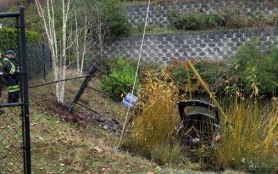 Submarined Car Needs Crane Lift