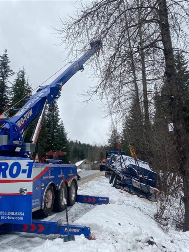 Snowy Tow for a Slipping Trailer Load