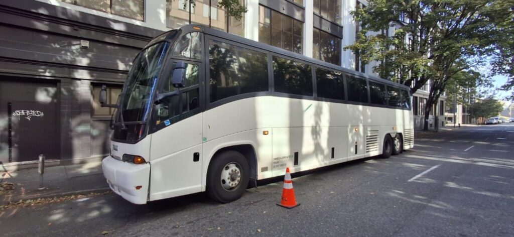 heavy-duty bus towing