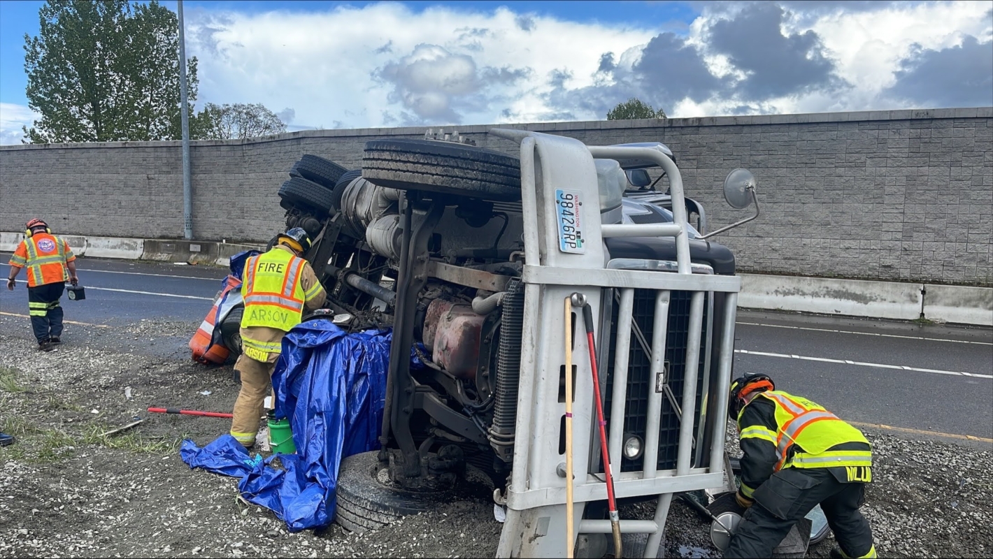 SemiTruck Tip Over in Pacific, WA